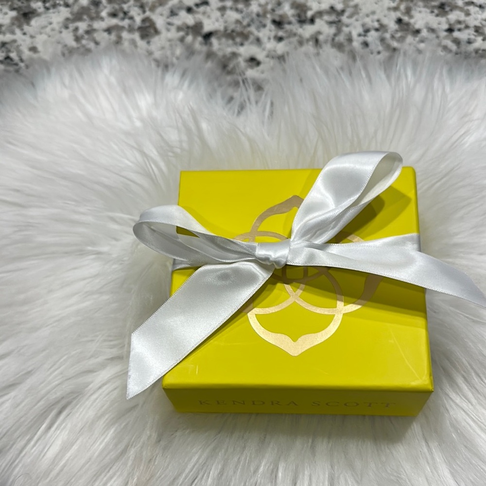 Kendra Scott Yellow Gift Box with Pouch - Picture 6 of 6